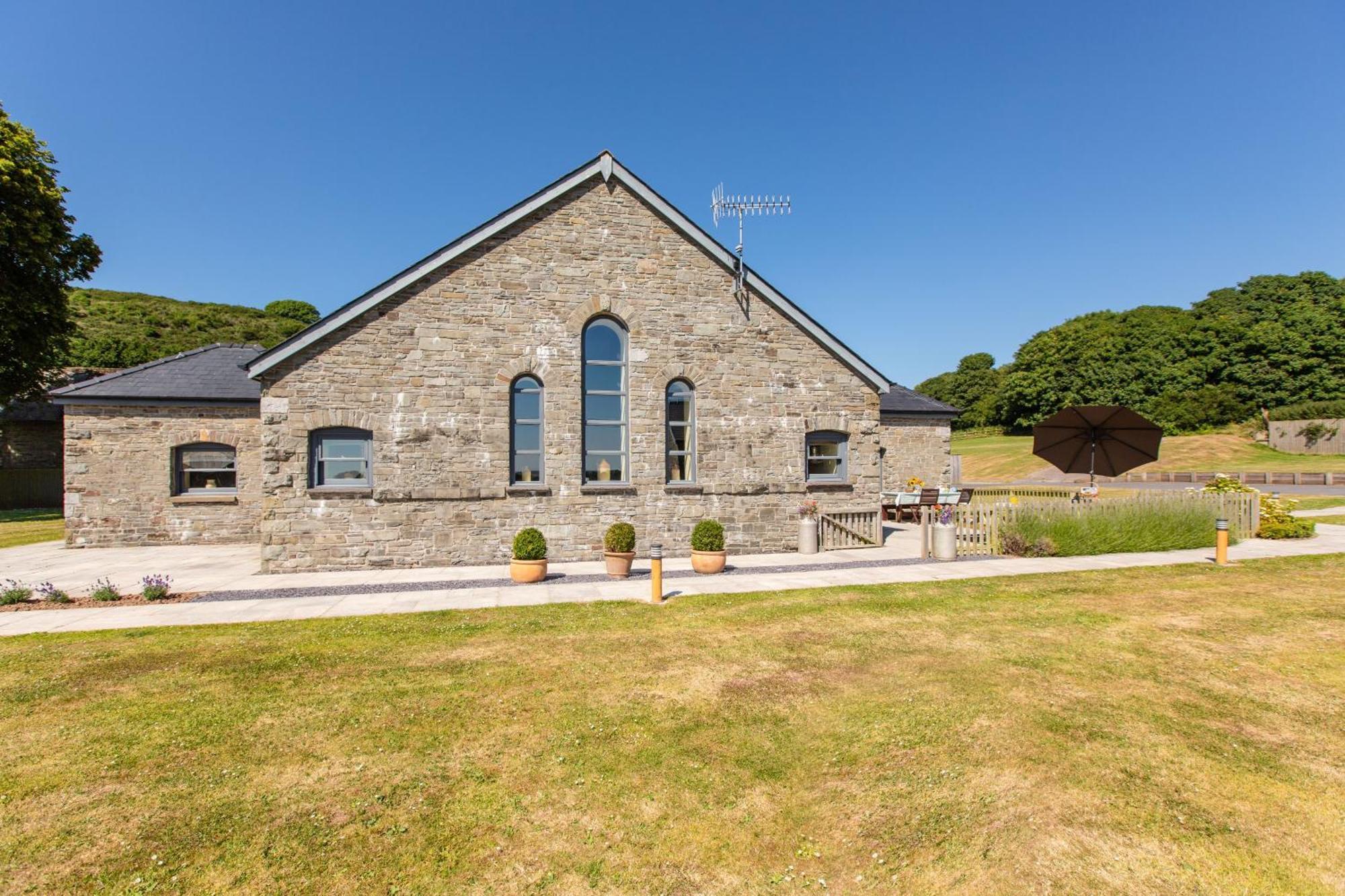 The Big Barn Villa Kidwelly Exterior photo