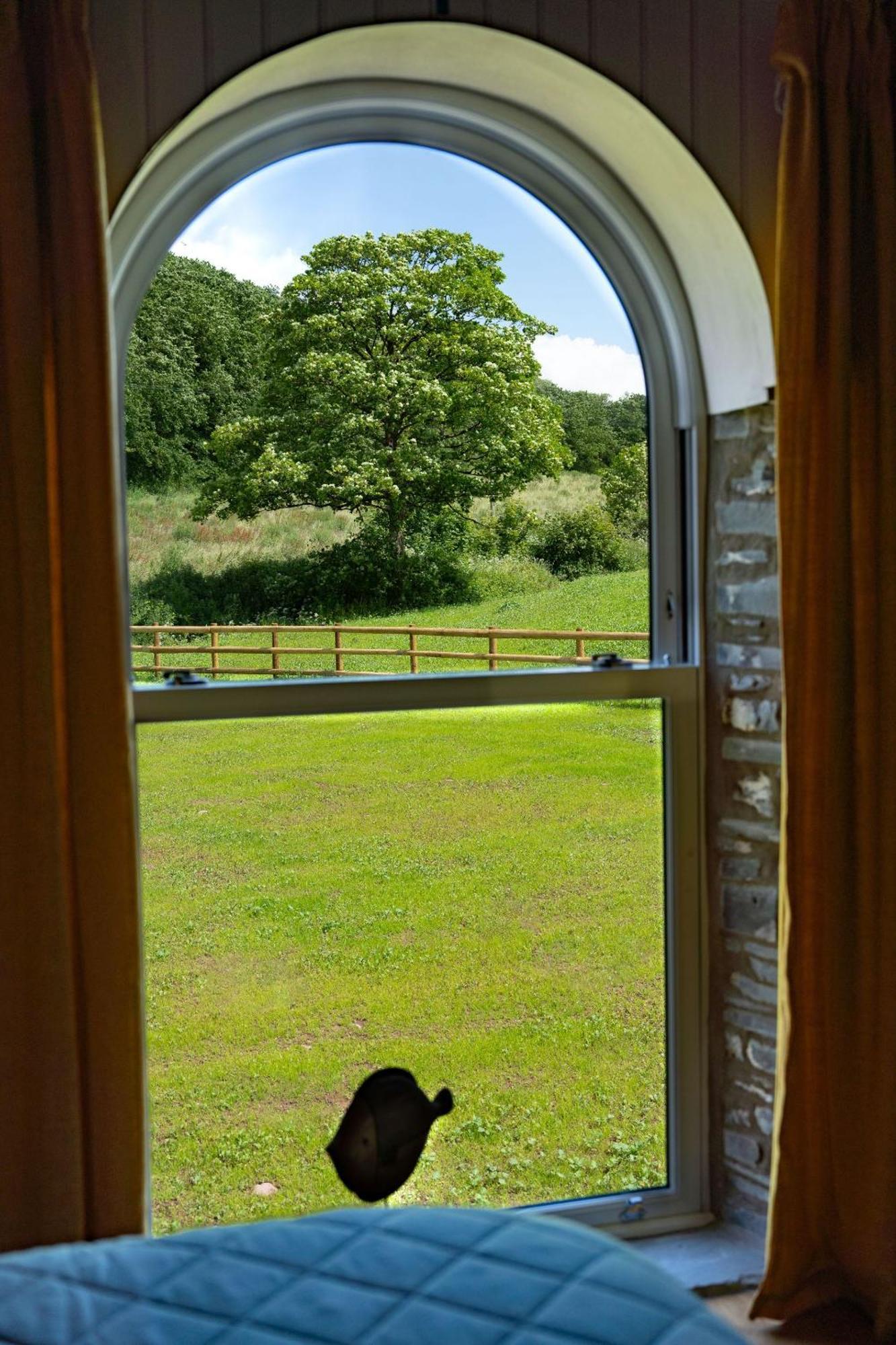 The Big Barn Villa Kidwelly Exterior photo